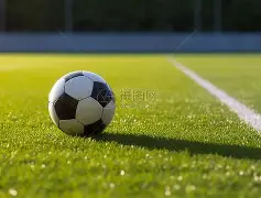 足球总决赛掀起高潮，江南旋风队逆转漓江麒麟队，高压逼抢奏功——精神属性拉满